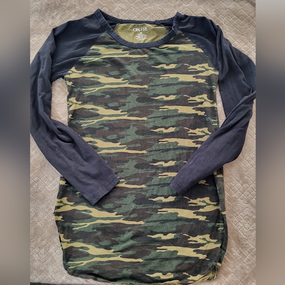 * Womens On Fire tee - Picture 2 of 6